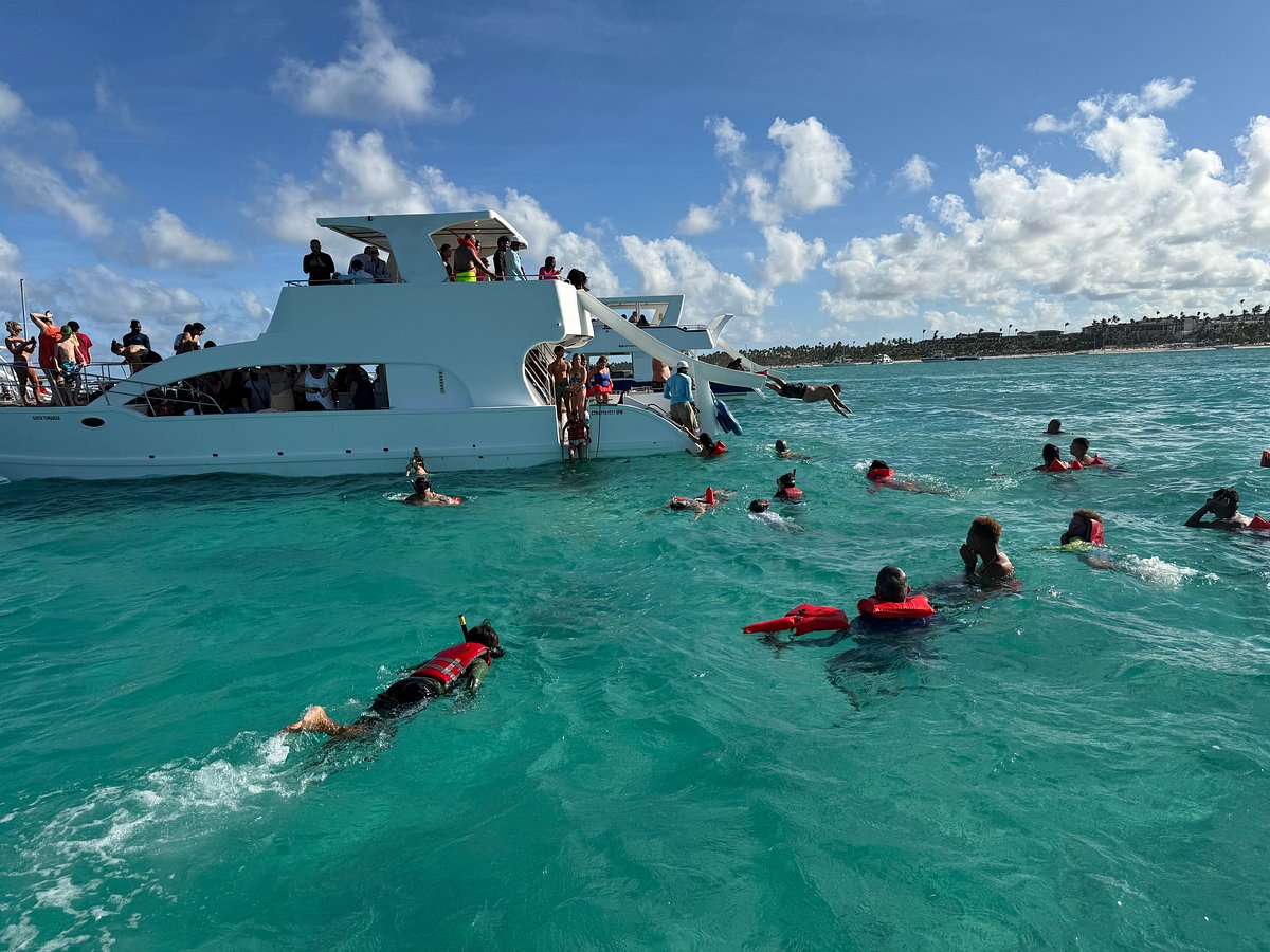 catamaran-and-snorkeling